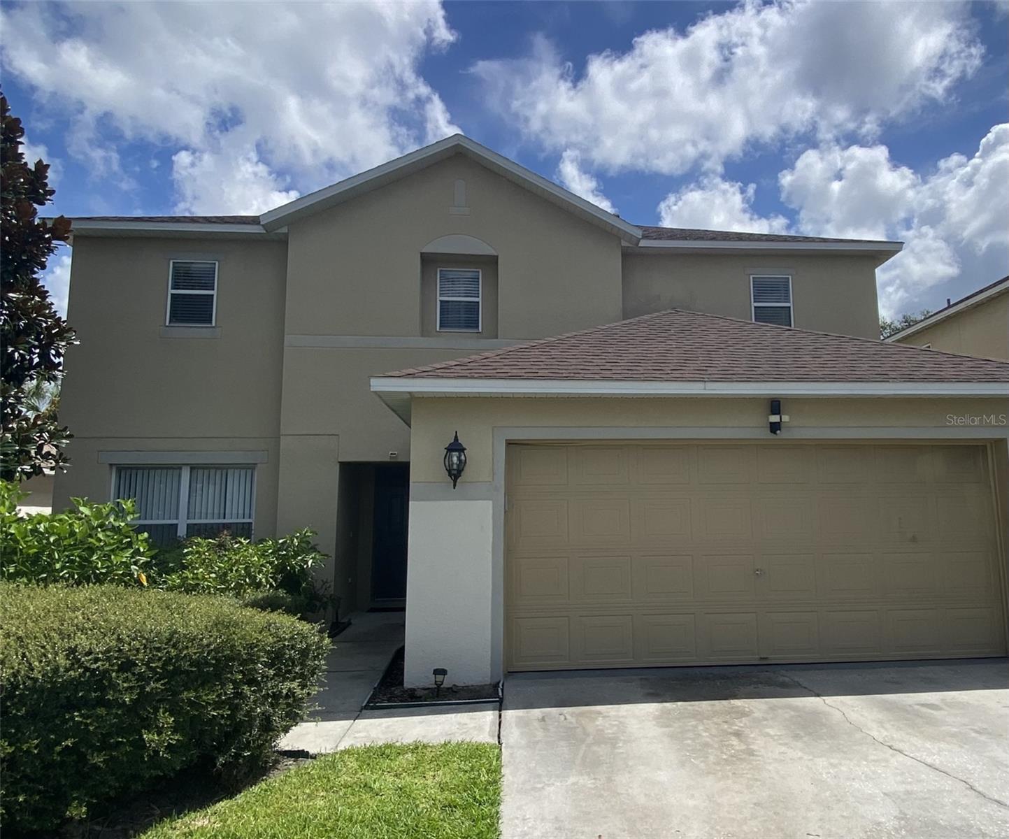 Listing photo id 0 for 32111 Brookstone Drive