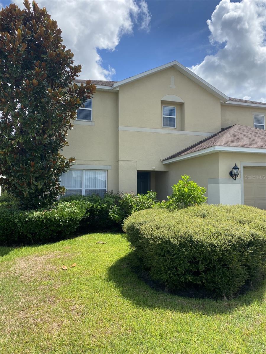 Listing photo id 1 for 32111 Brookstone Drive
