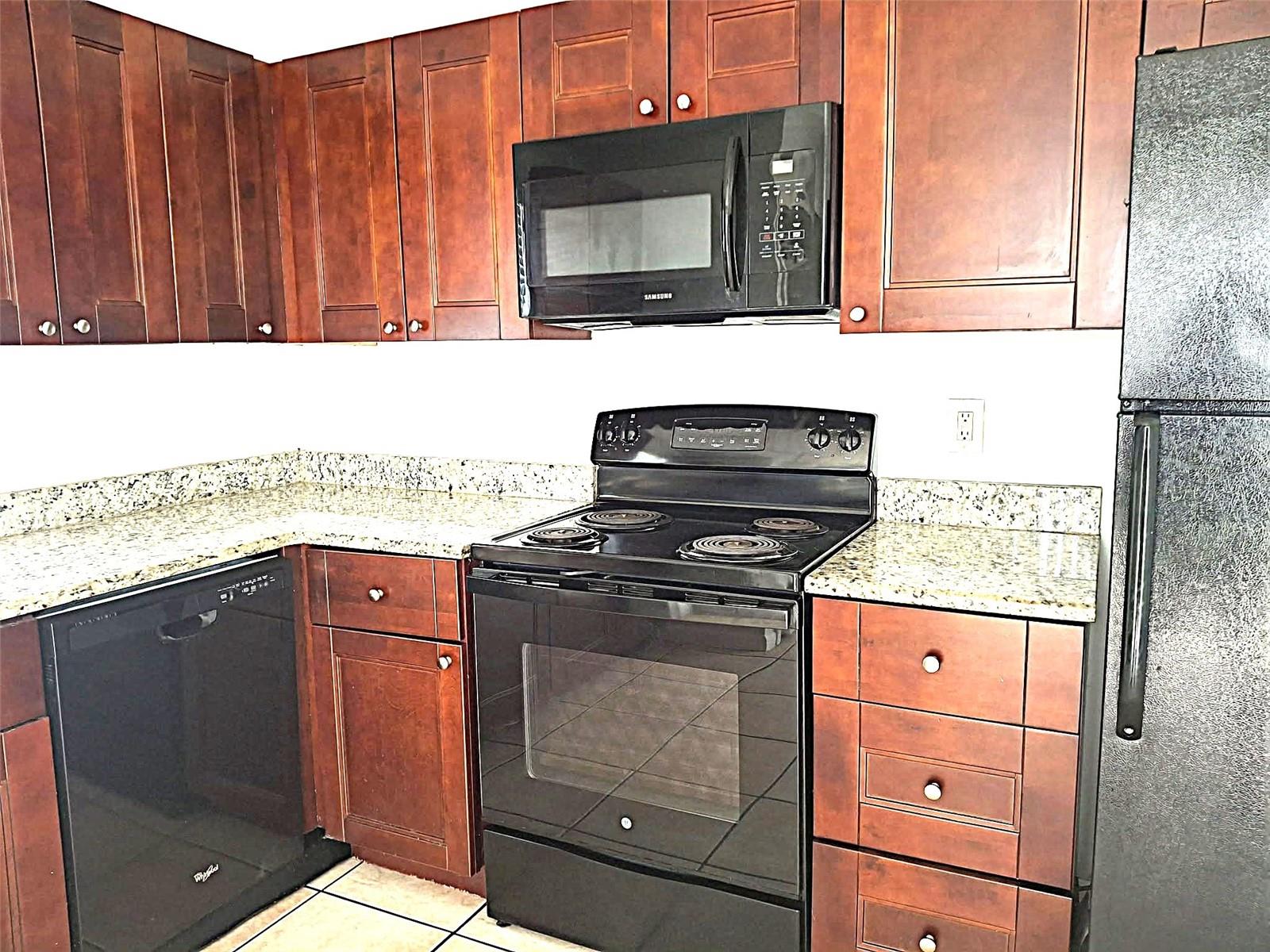 Image 14 of 17 For 11332 Walsingham Road B