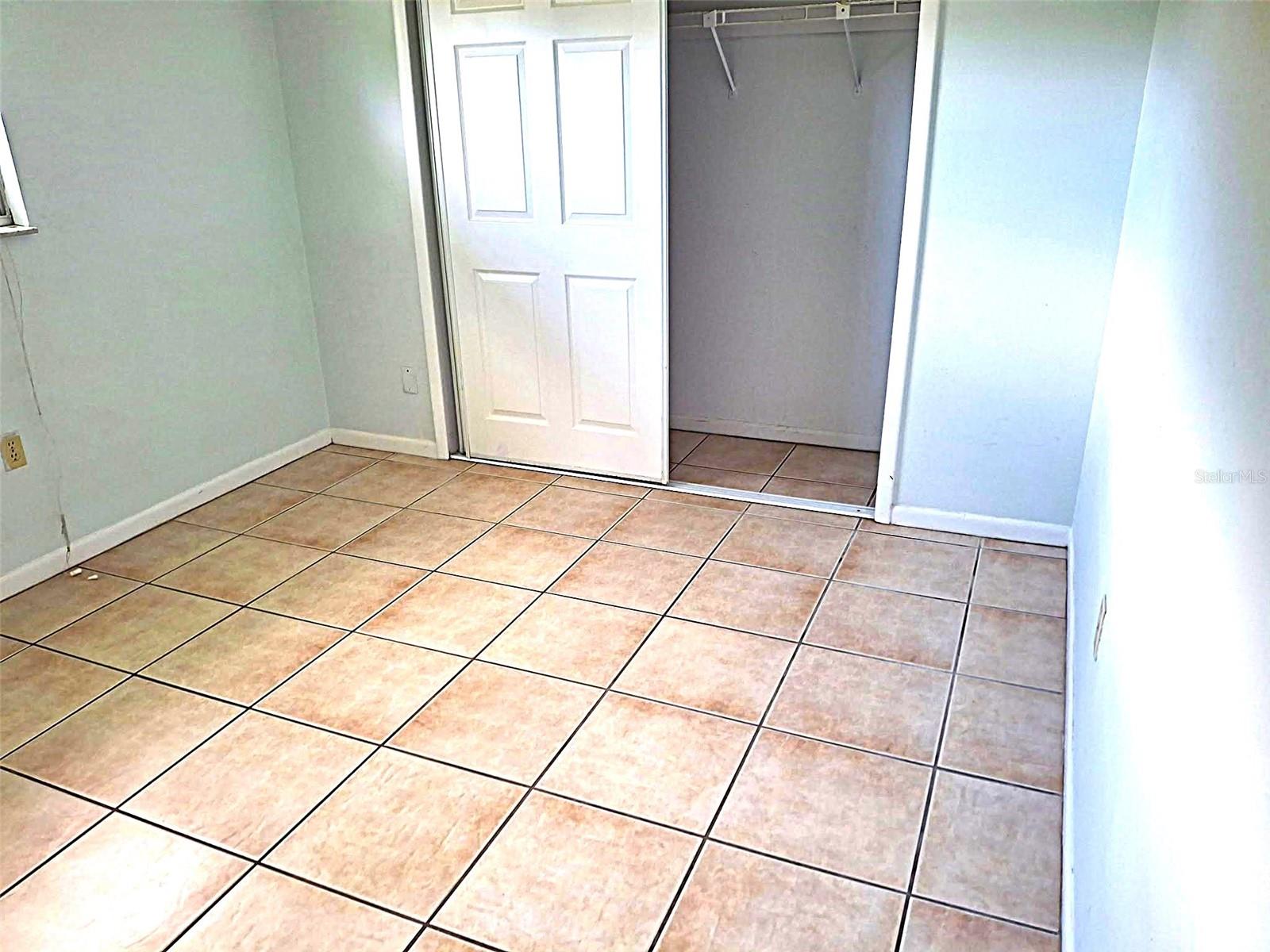 Image 15 of 17 For 11332 Walsingham Road B