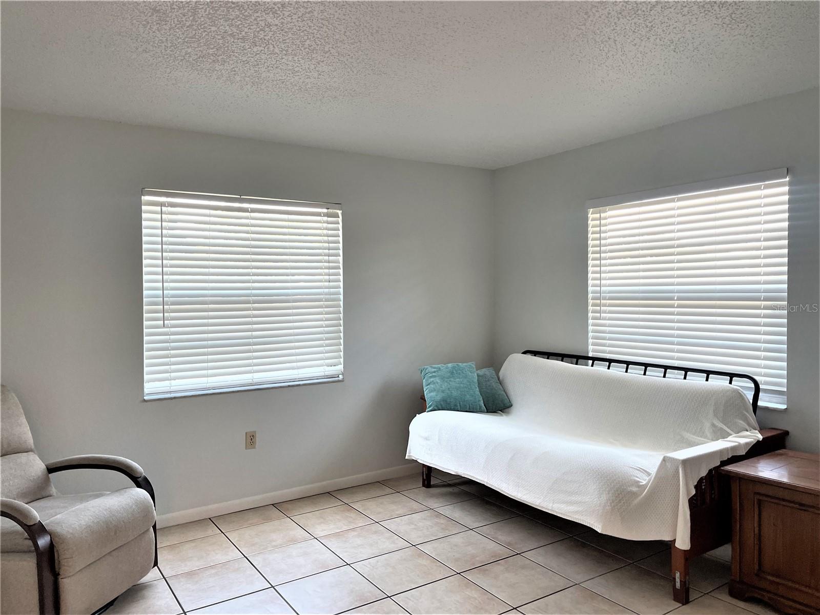 Image 9 of 17 For 11332 Walsingham Road B