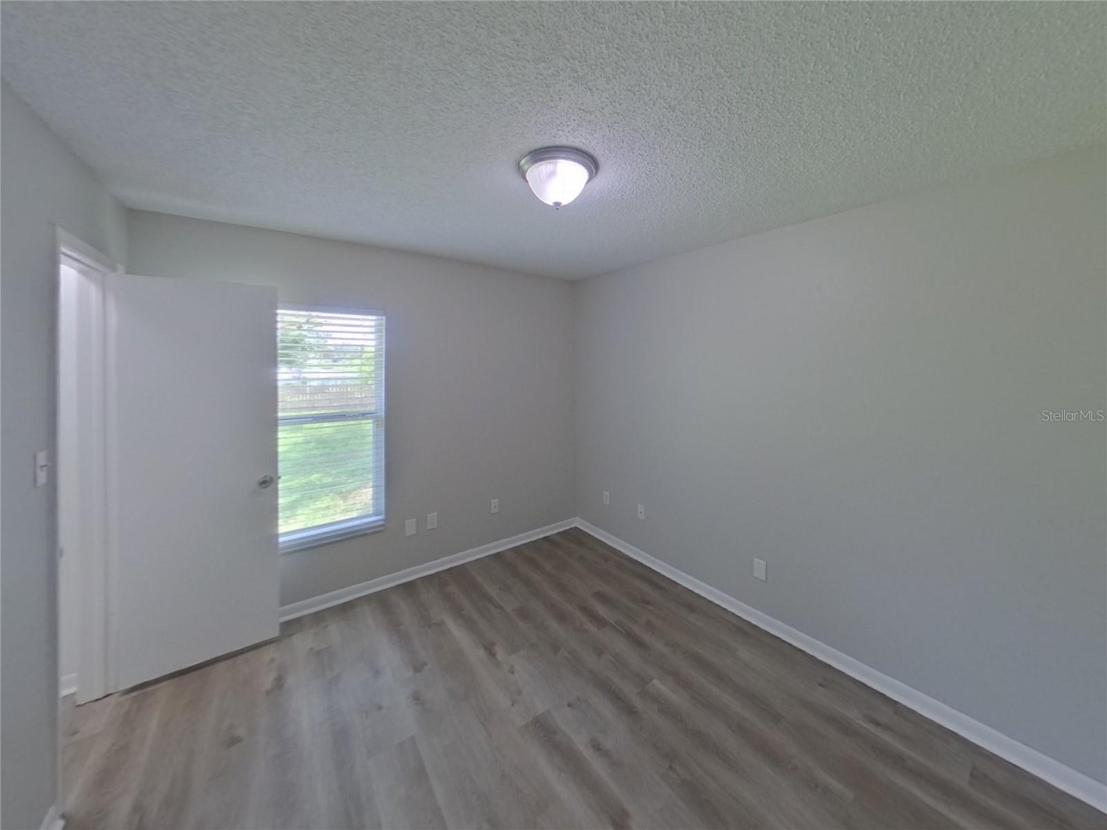 Image 12 of 19 For 1507 Crossridge Drive