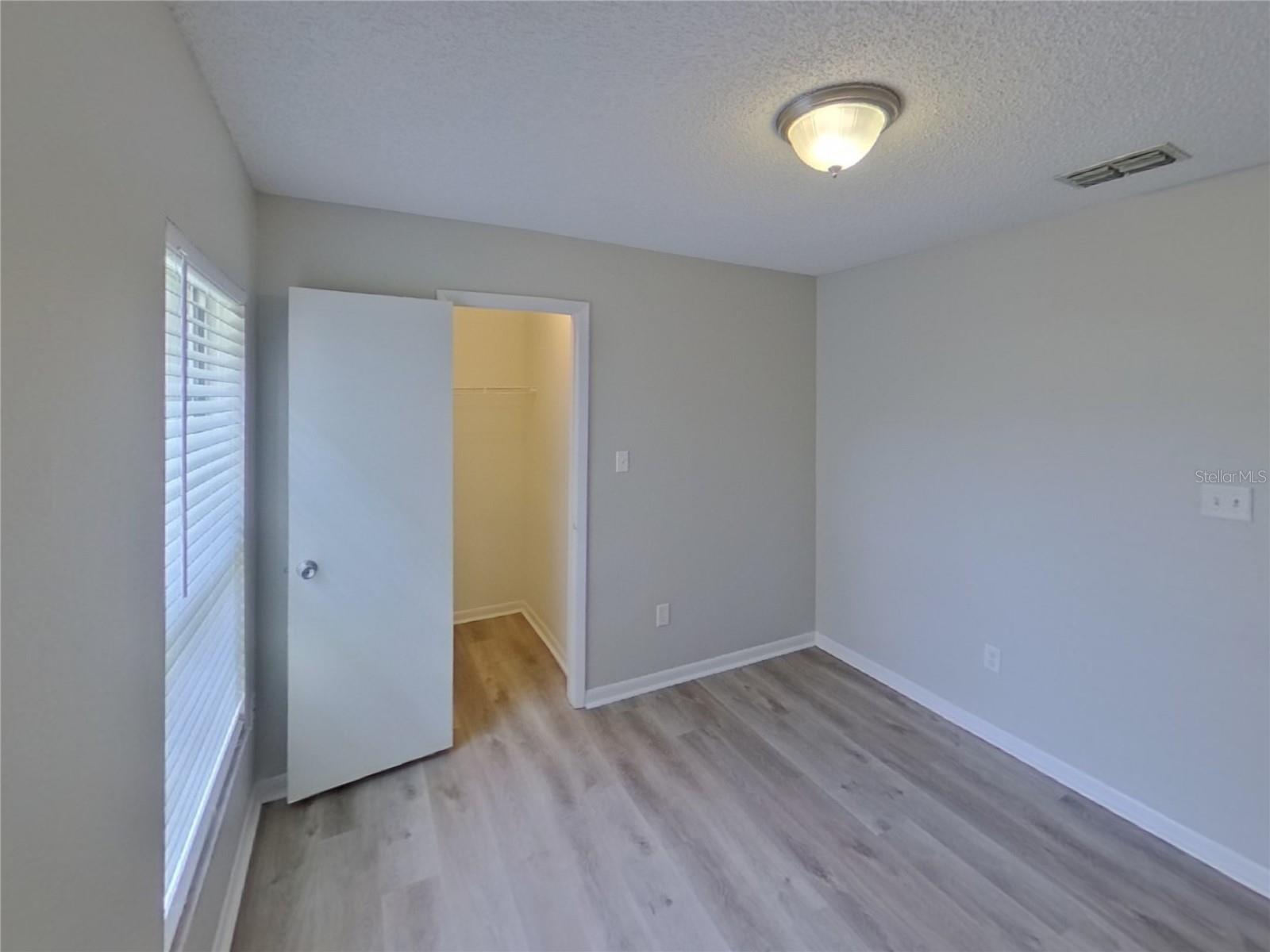 Image 13 of 19 For 1507 Crossridge Drive
