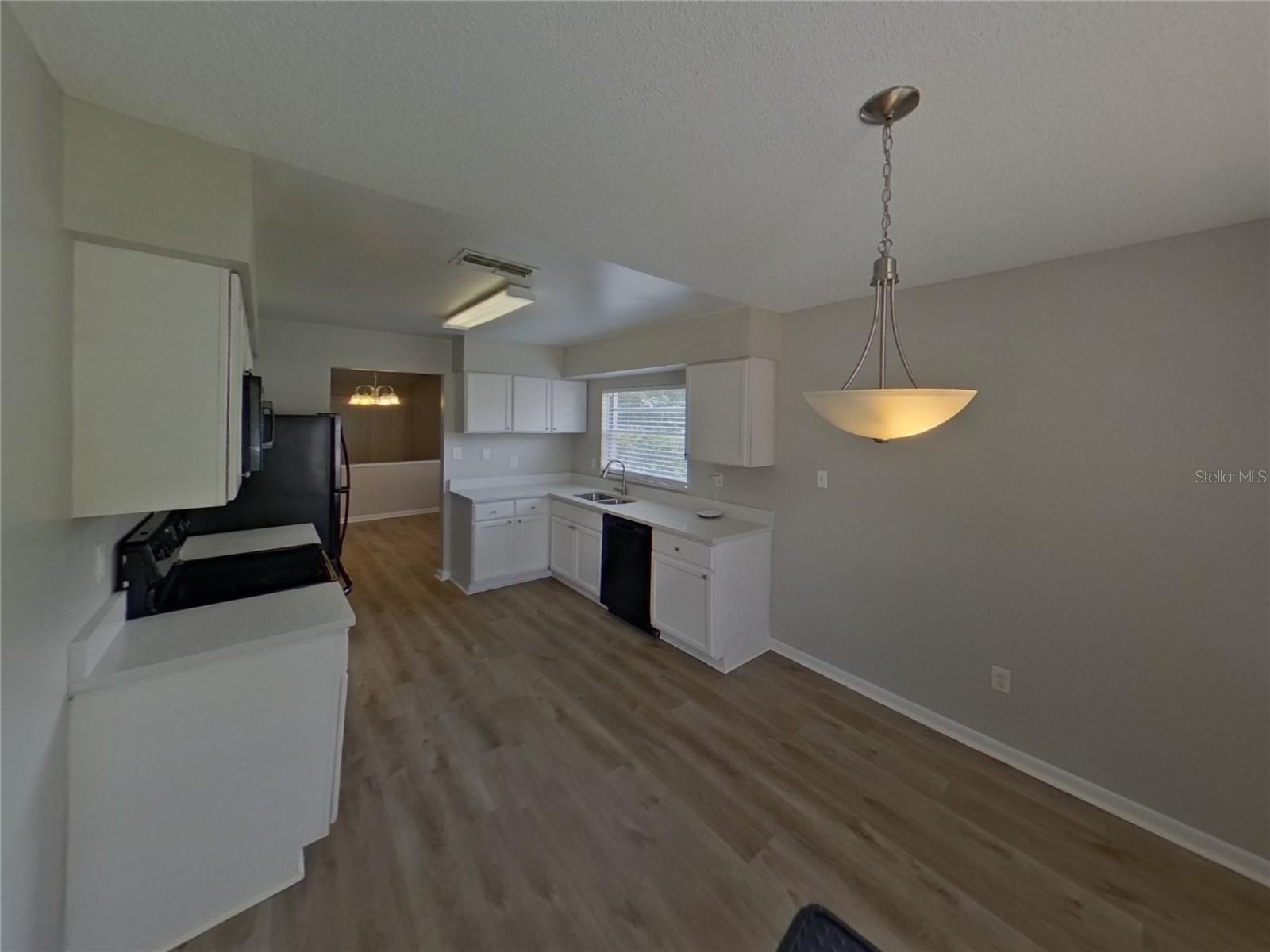 Image 4 of 19 For 1507 Crossridge Drive