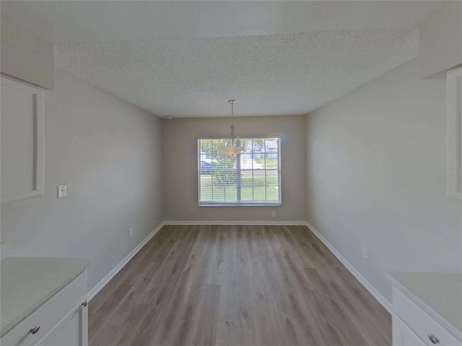 Image 5 of 19 For 1507 Crossridge Drive