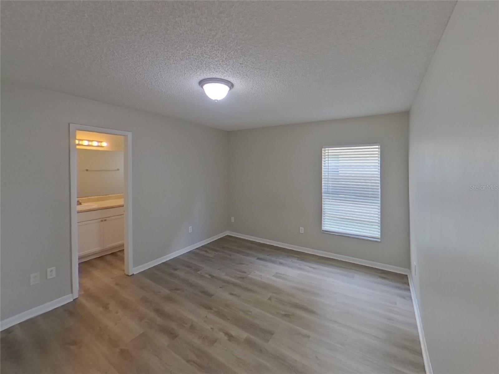 Image 6 of 19 For 1507 Crossridge Drive