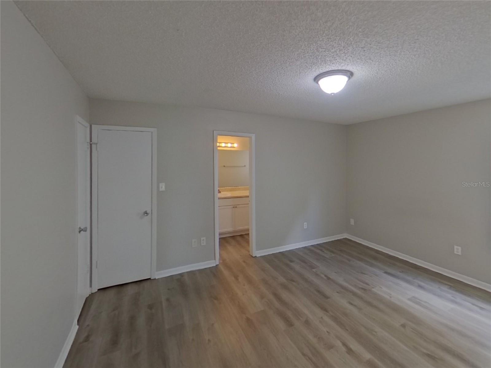 Image 7 of 19 For 1507 Crossridge Drive