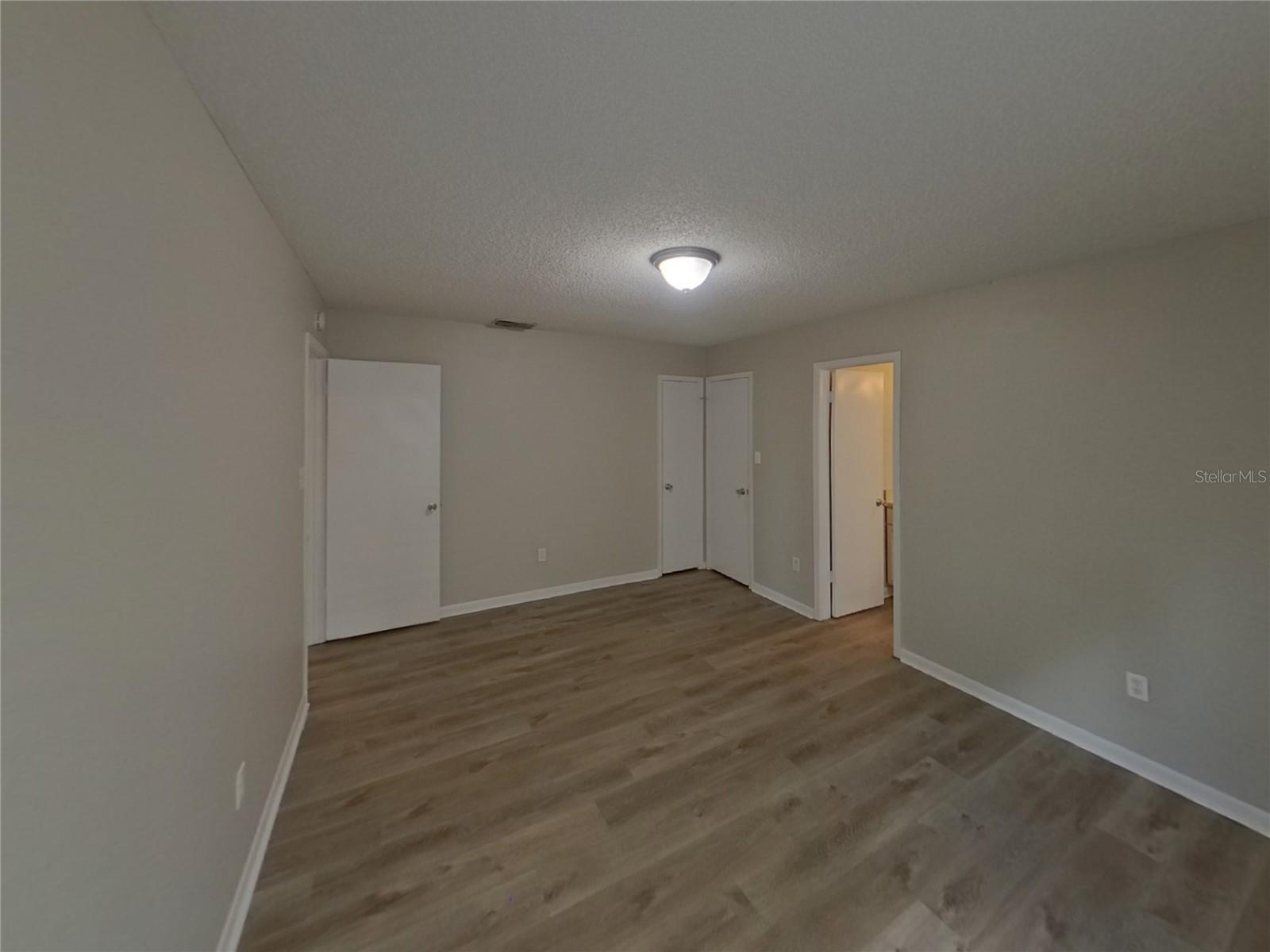 Image 8 of 19 For 1507 Crossridge Drive
