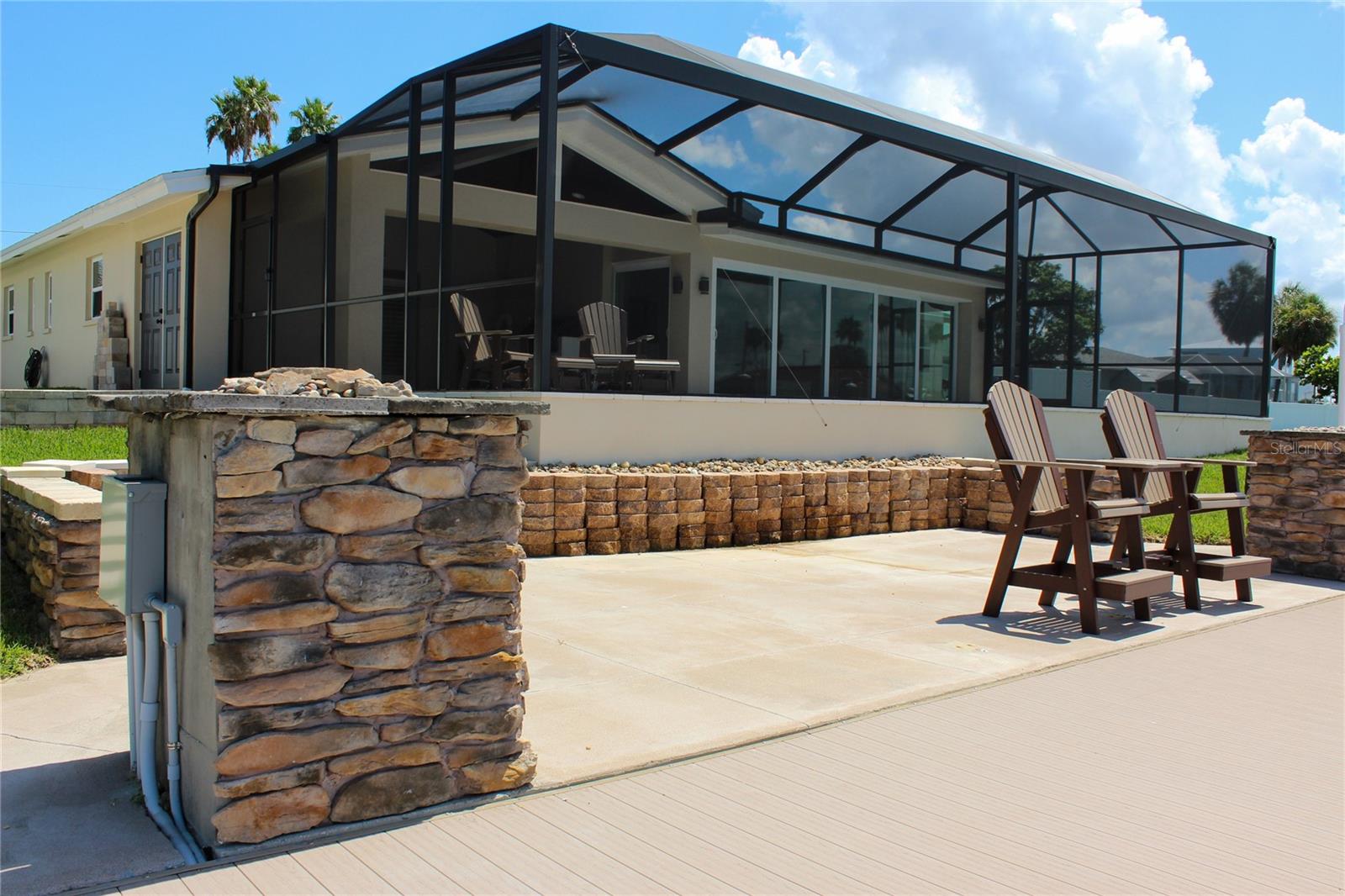 Listing photo id 13 for 5572 Bowline Bend