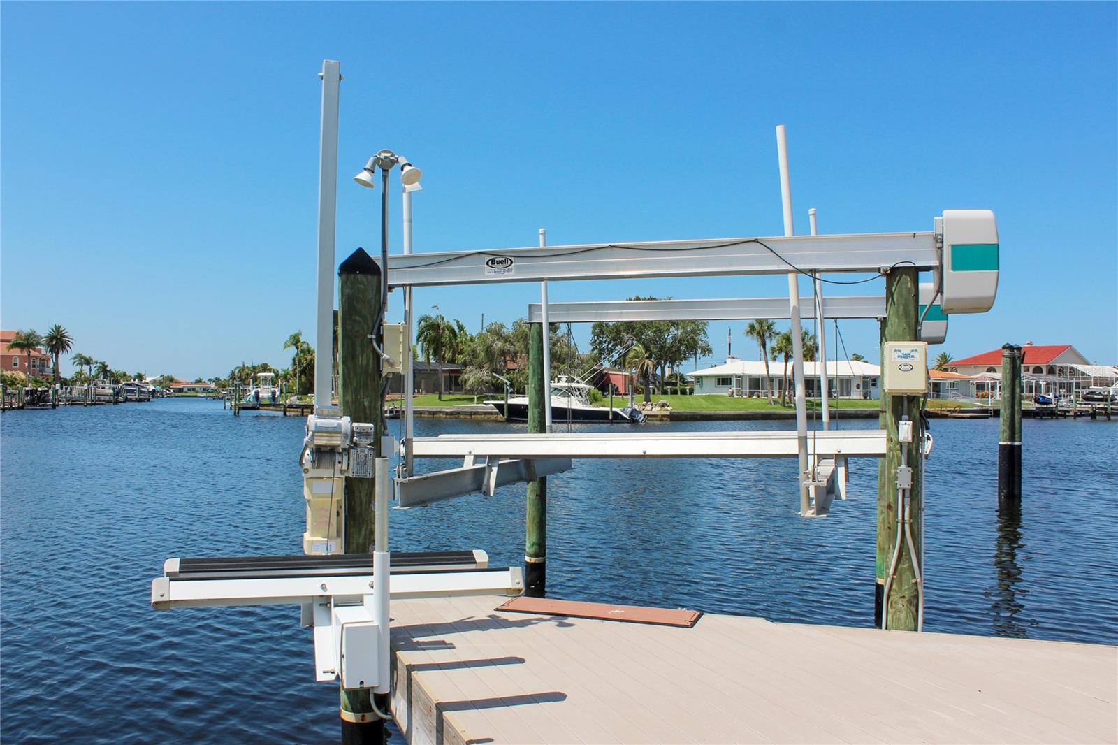 Listing photo id 19 for 5572 Bowline Bend