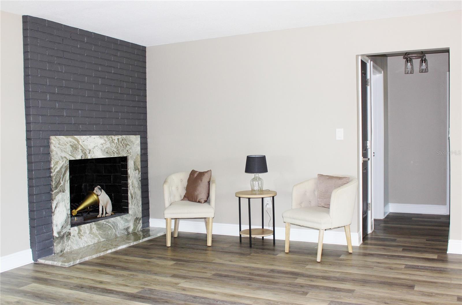 Listing photo id 26 for 5572 Bowline Bend