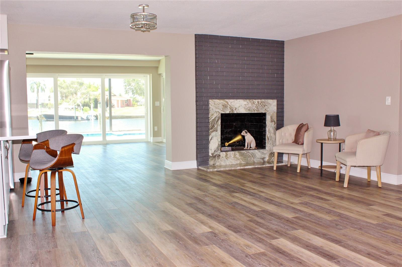 Listing photo id 27 for 5572 Bowline Bend