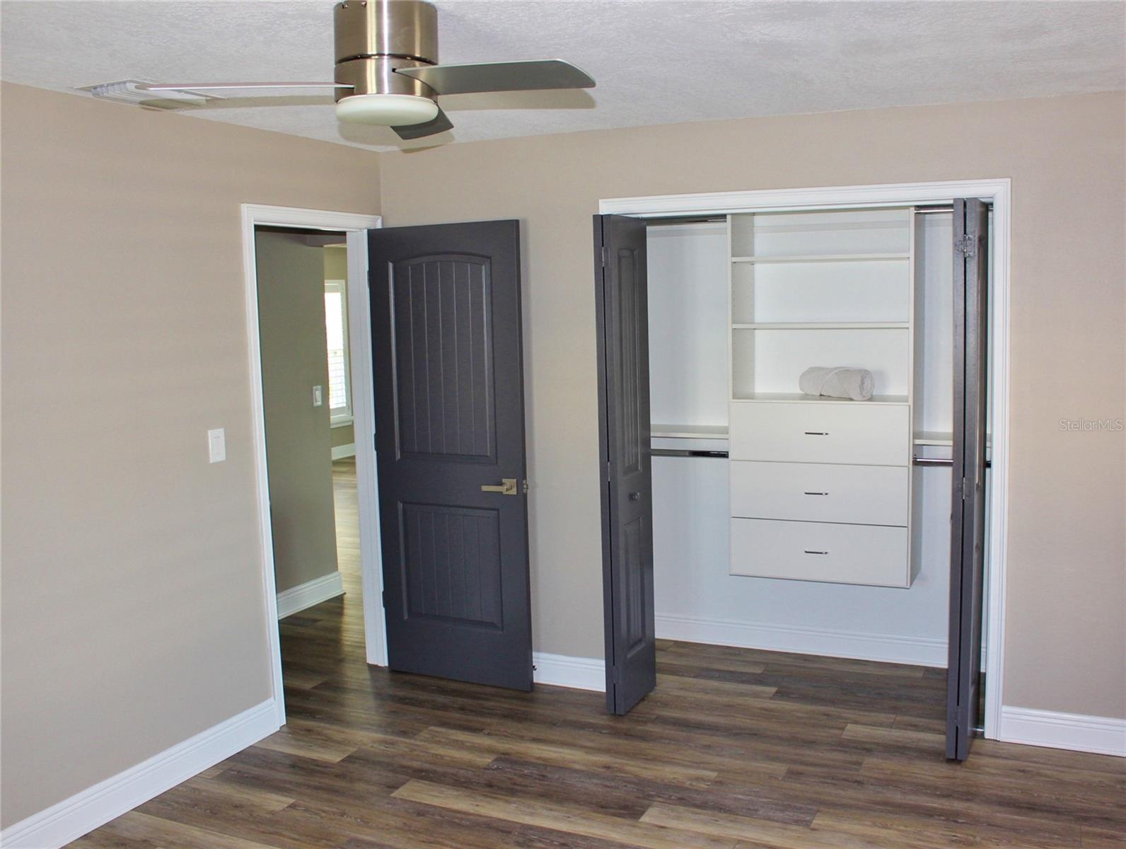Listing photo id 31 for 5572 Bowline Bend