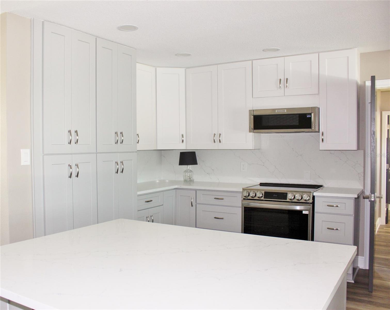 Listing photo id 3 for 5572 Bowline Bend