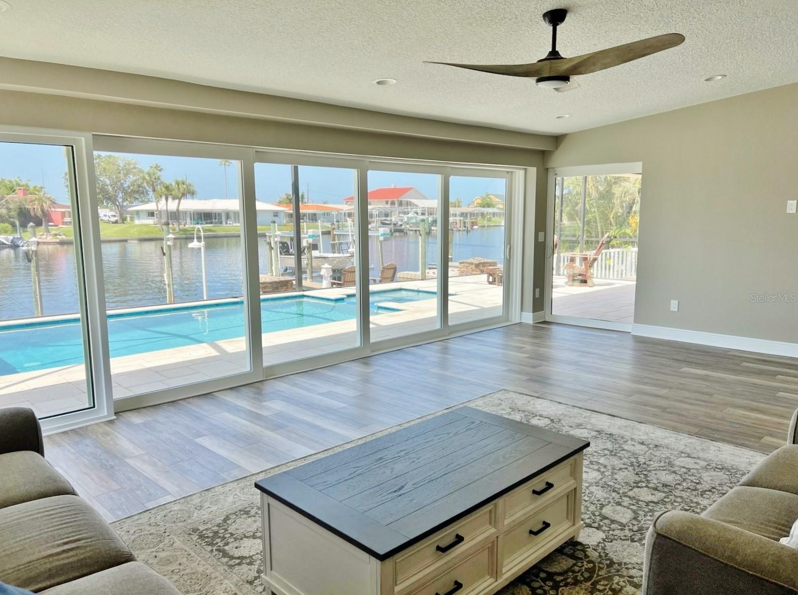 Listing photo id 6 for 5572 Bowline Bend