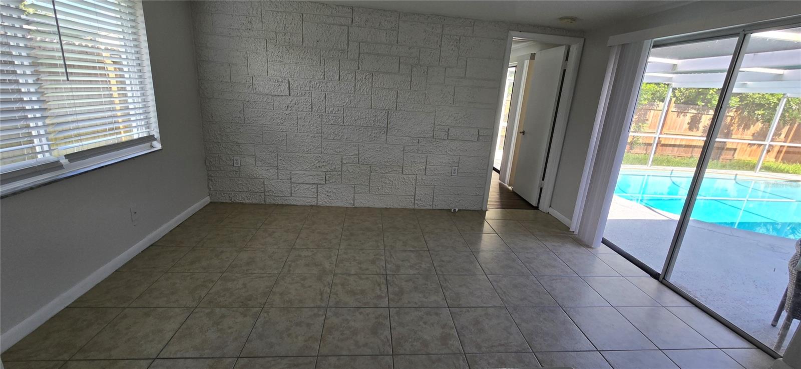 Listing photo id 10 for 9125 Lunar Lane