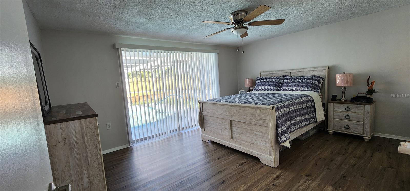 Listing photo id 12 for 9125 Lunar Lane