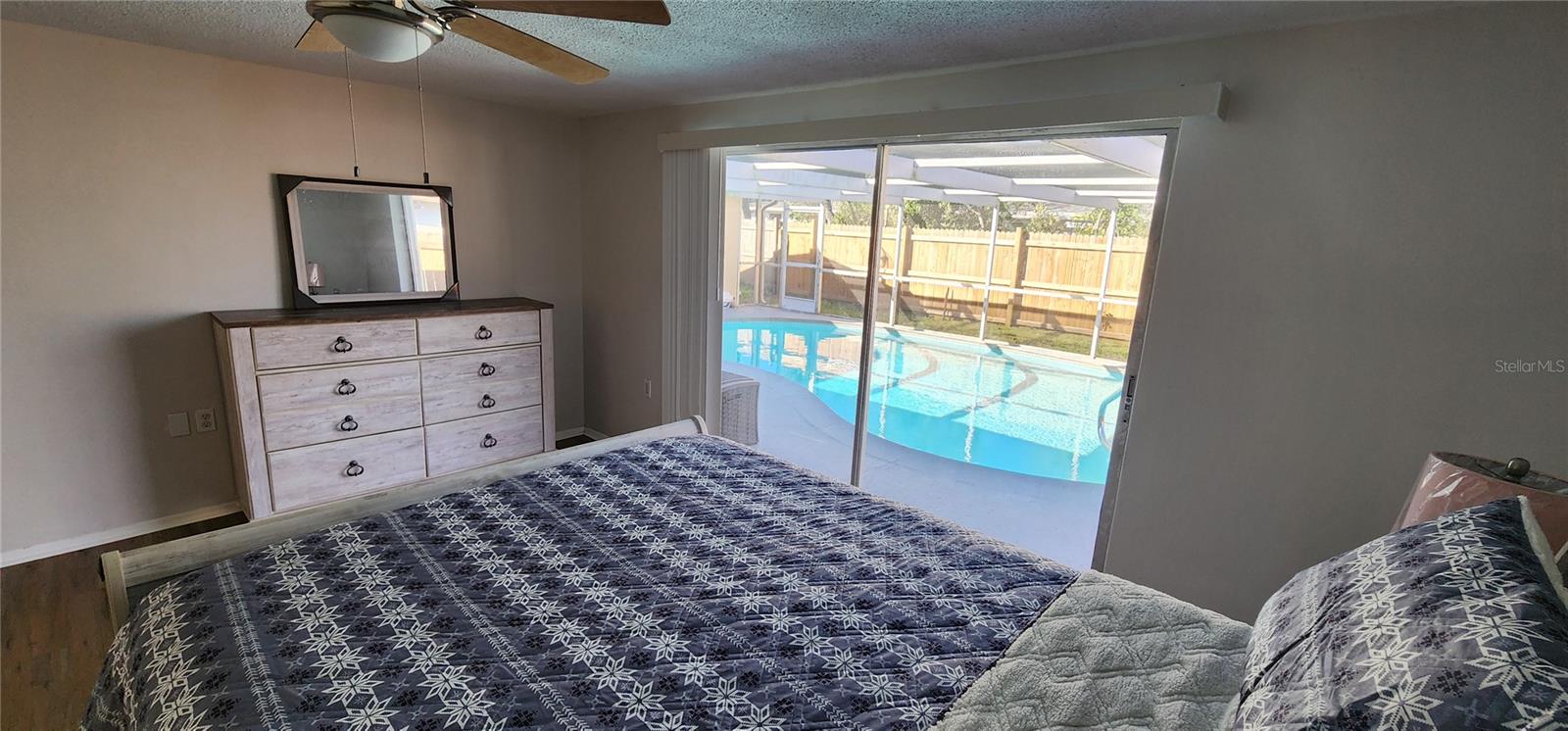 Listing photo id 13 for 9125 Lunar Lane