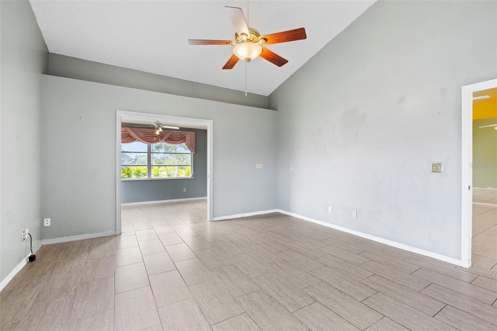 Image 46 of 99 For 2121 New Bedford Drive