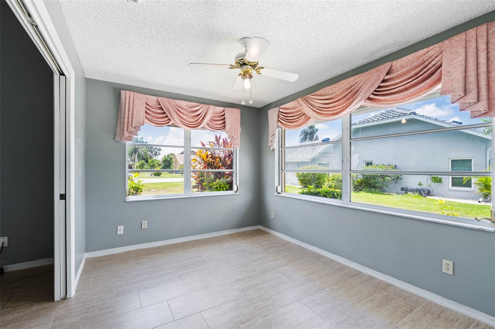 Image 50 of 99 For 2121 New Bedford Drive