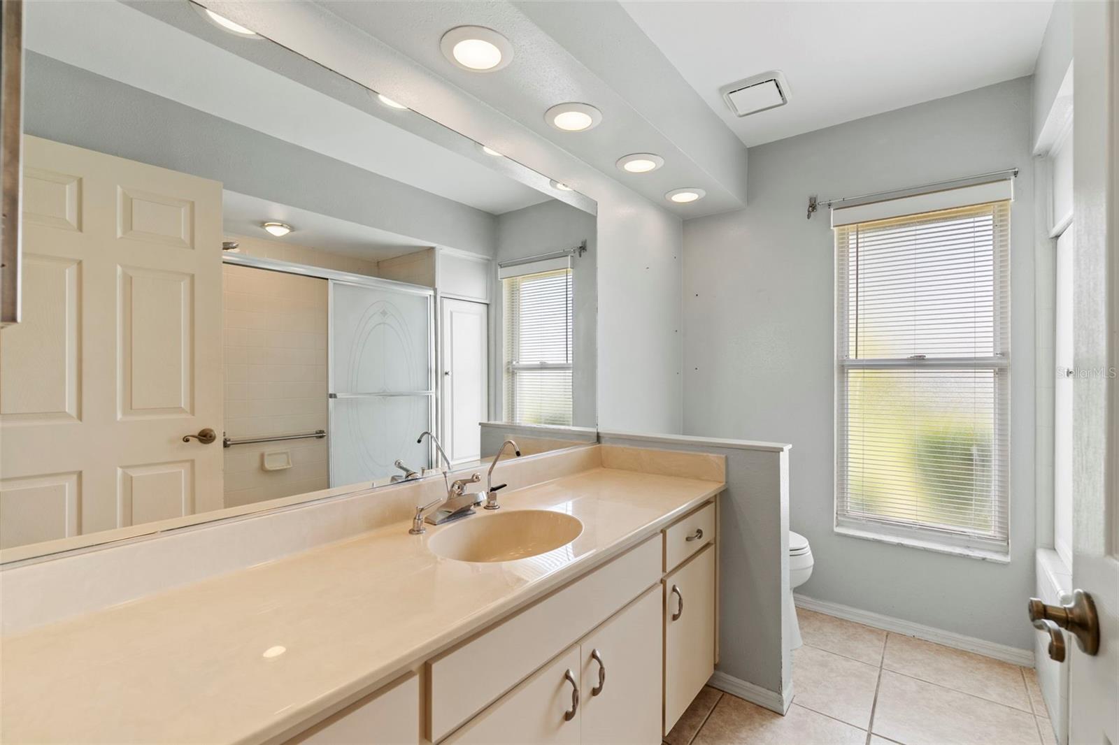 Image 70 of 99 For 2121 New Bedford Drive