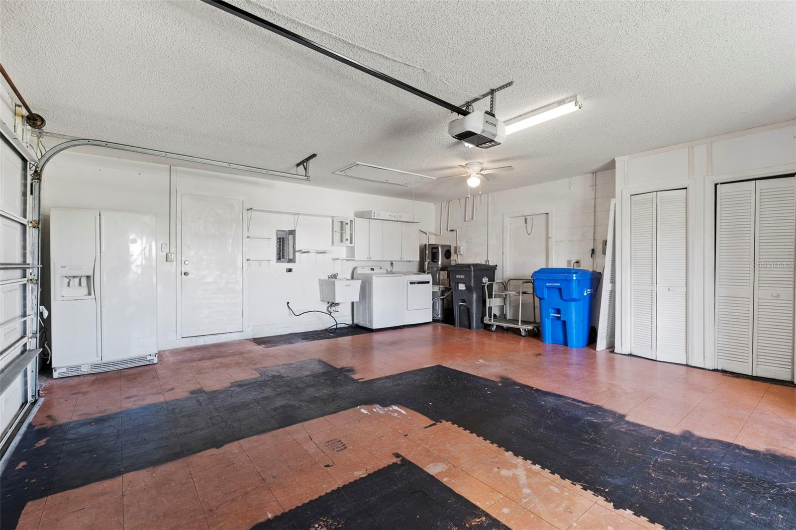 Image 85 of 99 For 2121 New Bedford Drive