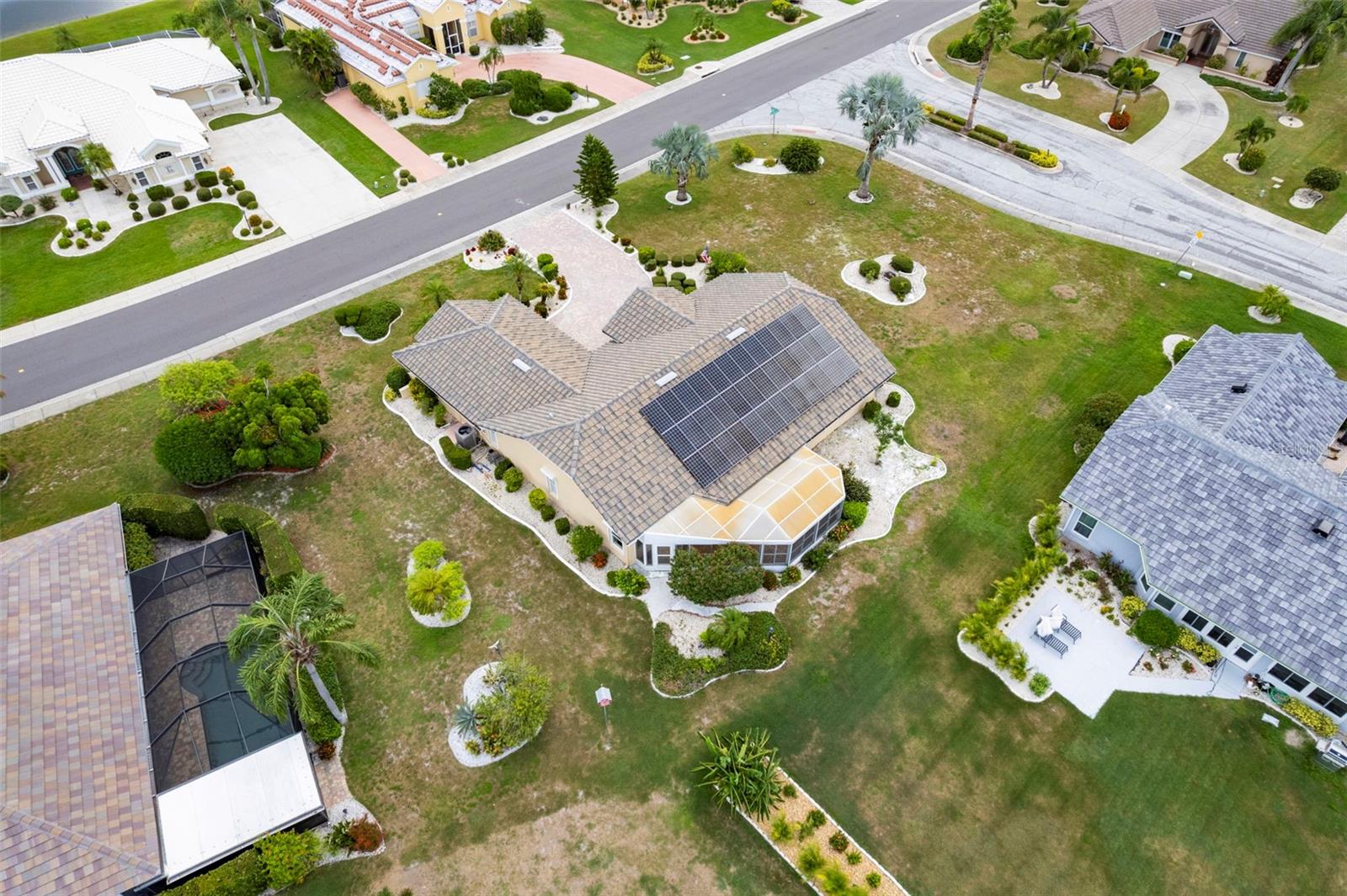 Image 90 of 99 For 2121 New Bedford Drive