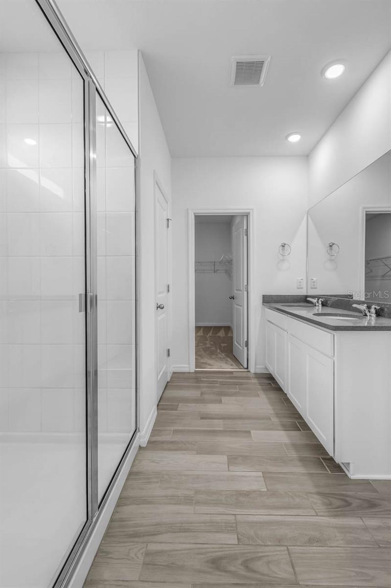Image 21 of 52 For 13821 Kinsale Street