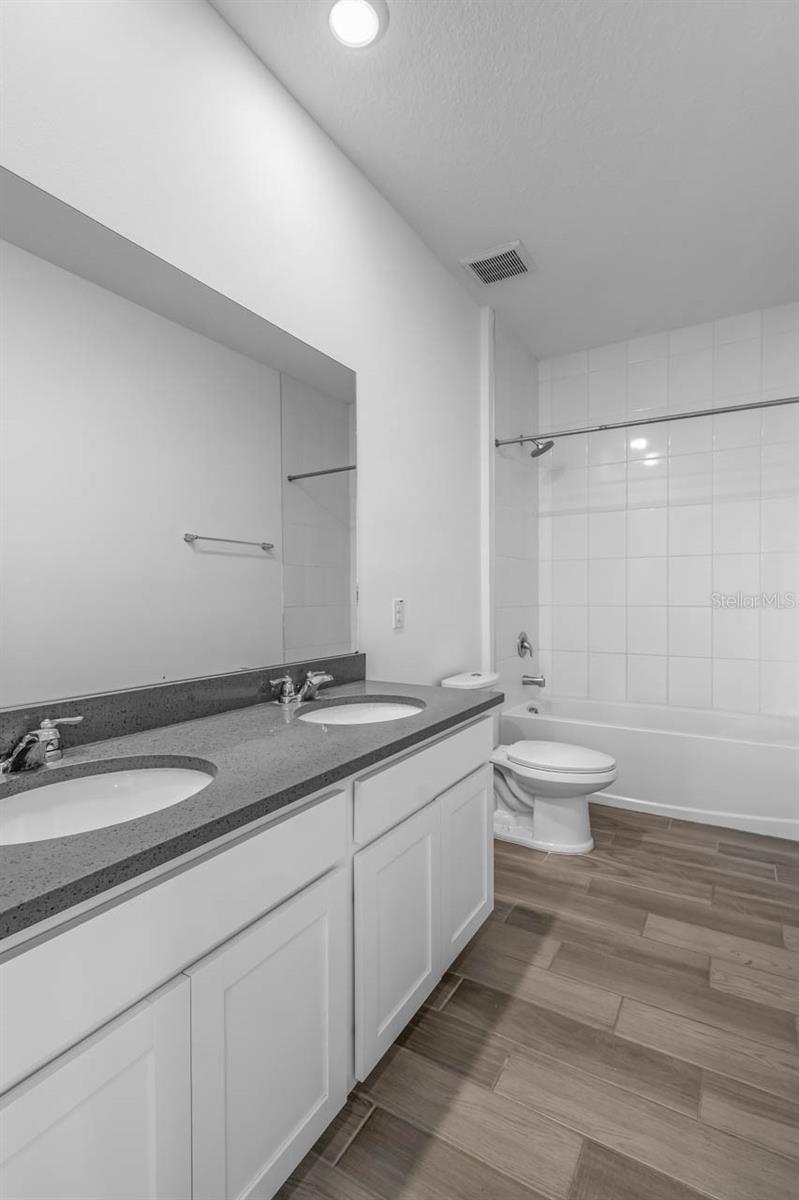 Image 30 of 52 For 13821 Kinsale Street