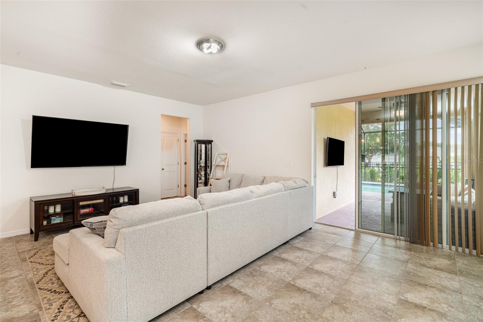 Image 11 of 37 For 7533 Lantern Park Avenue