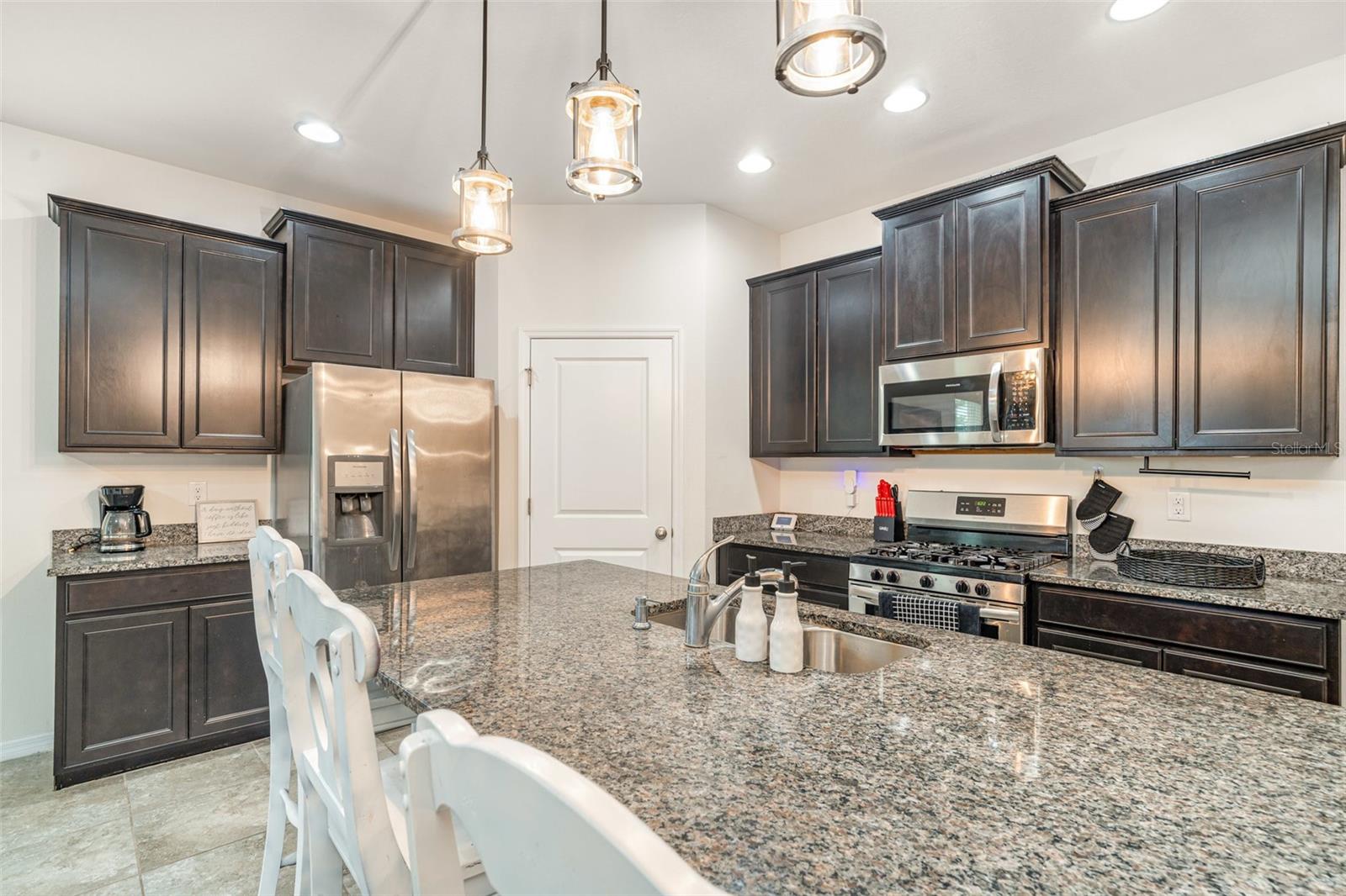 Image 13 of 37 For 7533 Lantern Park Avenue