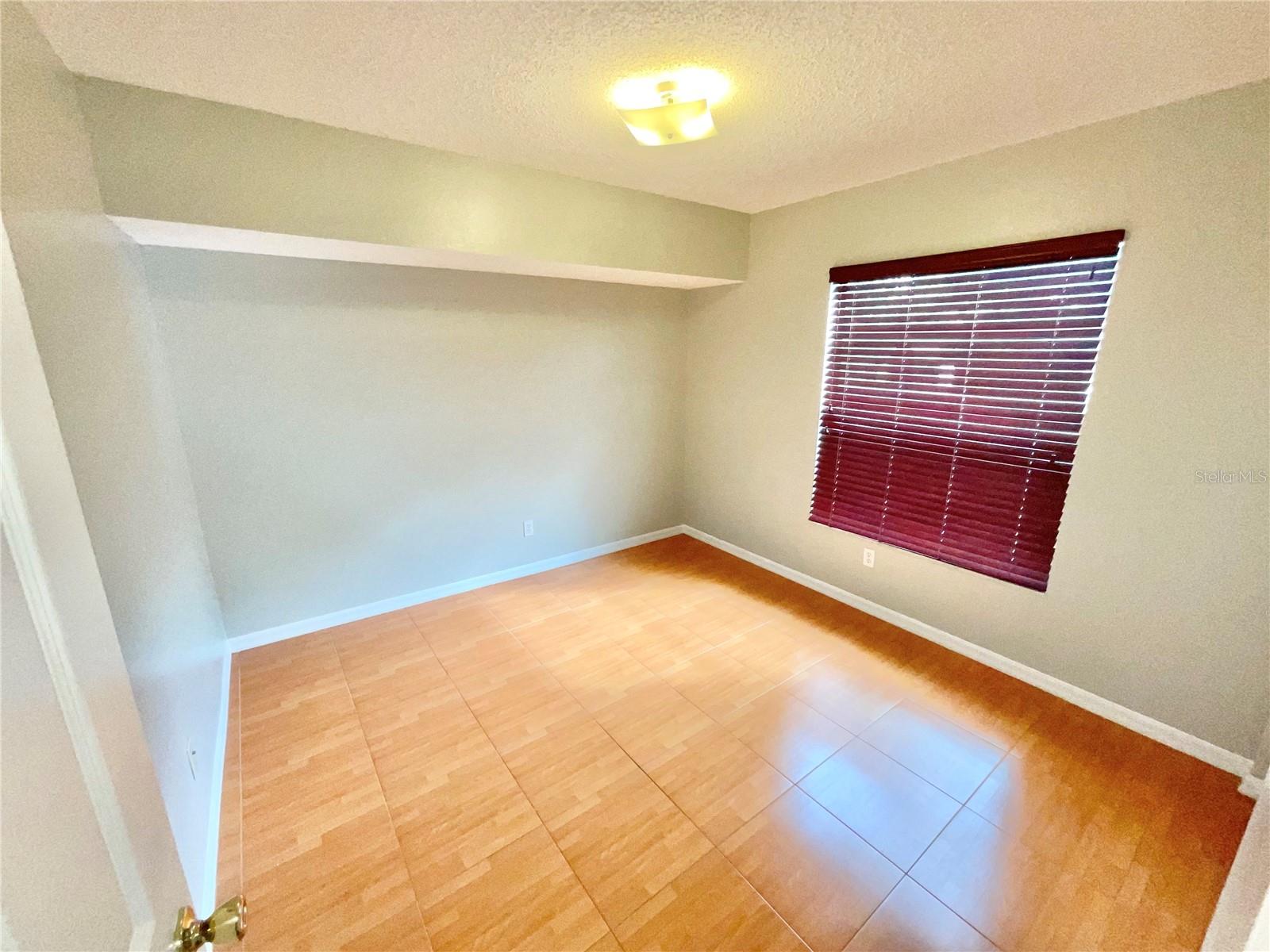 Image 10 of 21 For 2452 Druid Road E