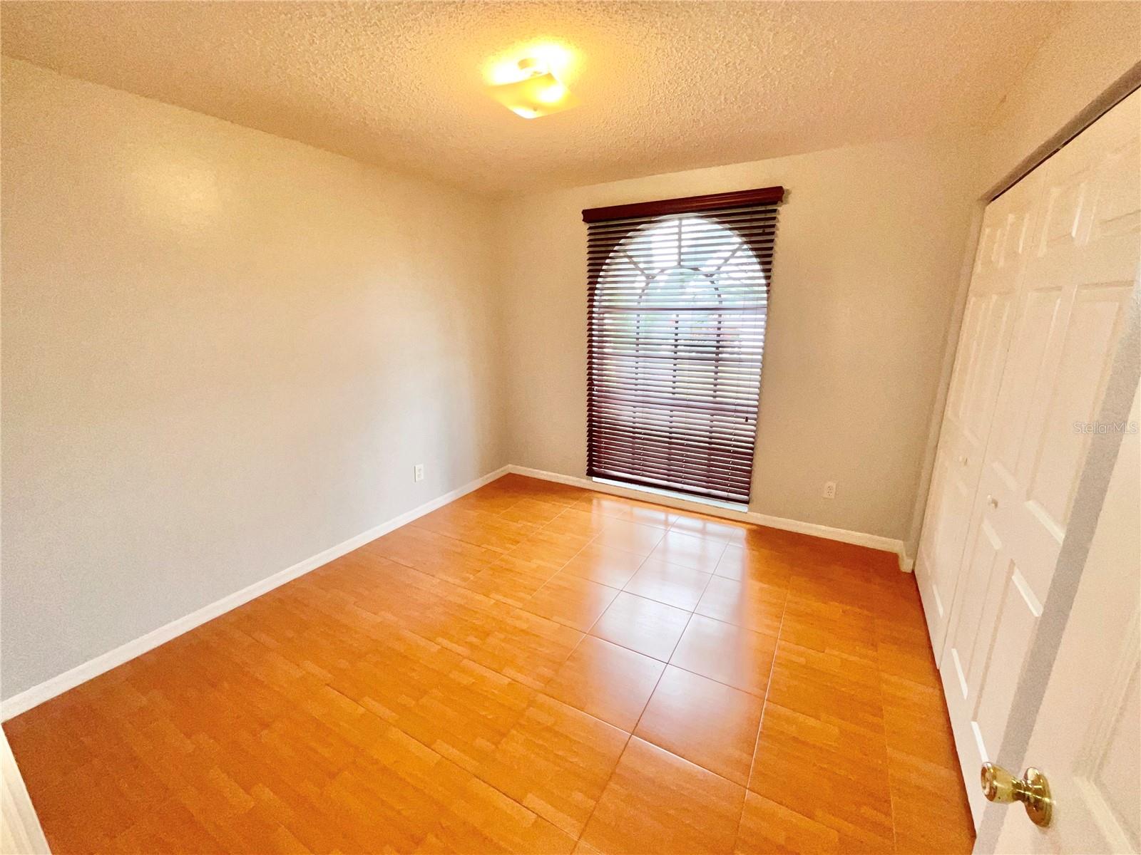 Image 14 of 21 For 2452 Druid Road E