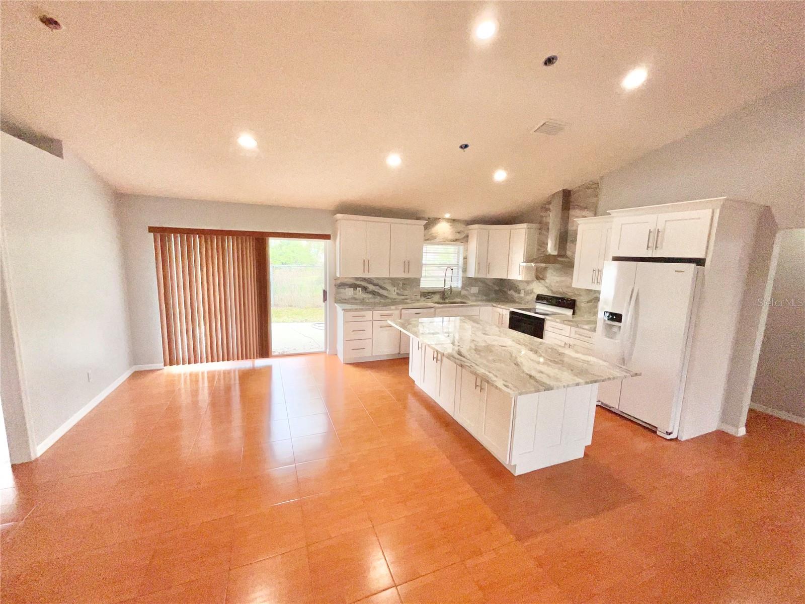 Image 16 of 21 For 2452 Druid Road E