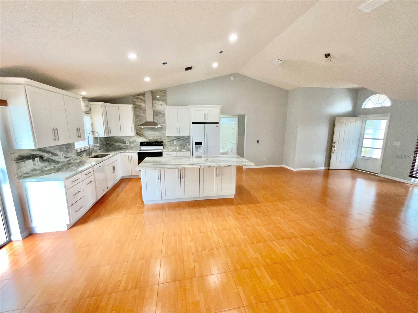 Image 21 of 21 For 2452 Druid Road E