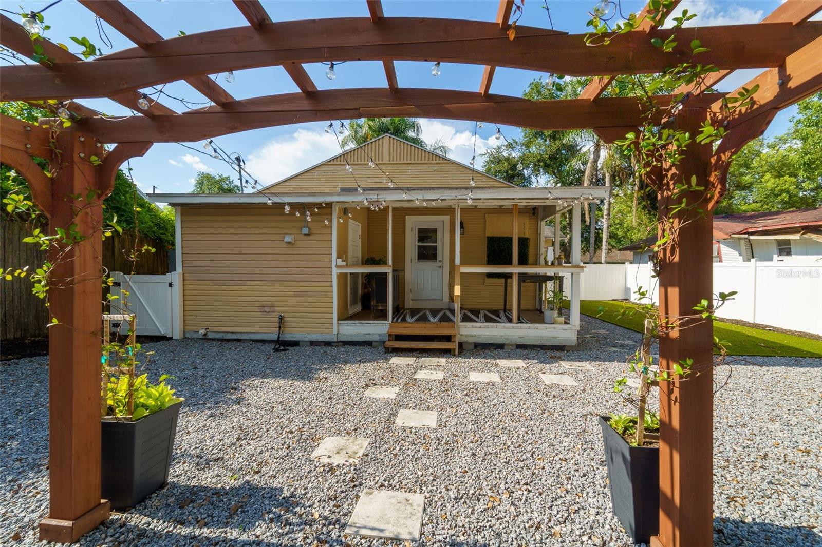 Image 41 of 52 For 405 Adalee Street