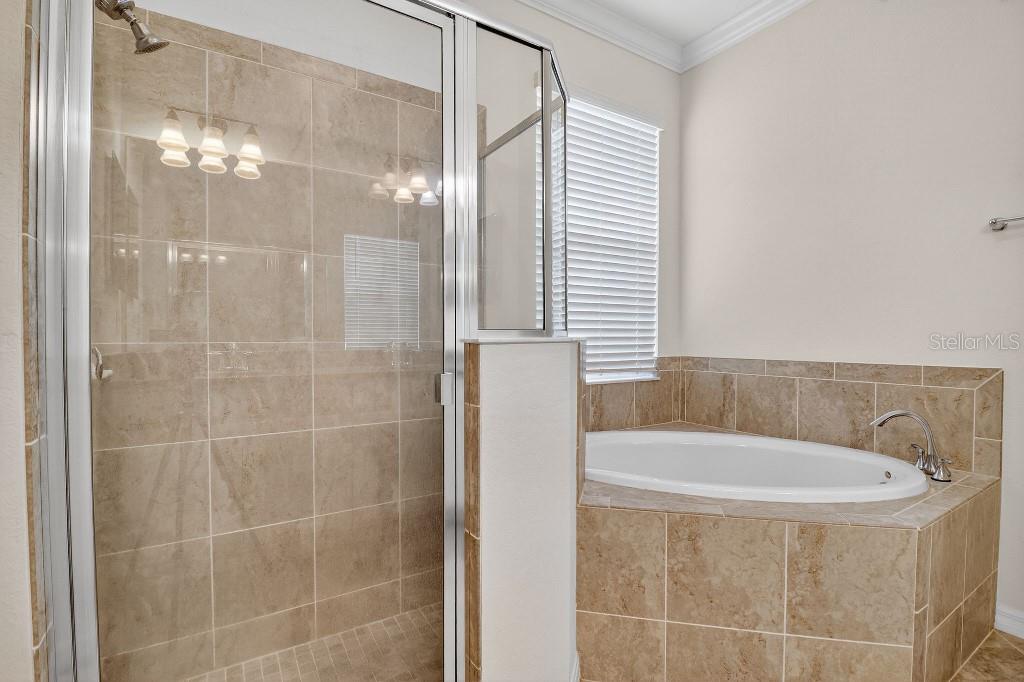 Image 18 of 29 For 17604 Wayside Bend