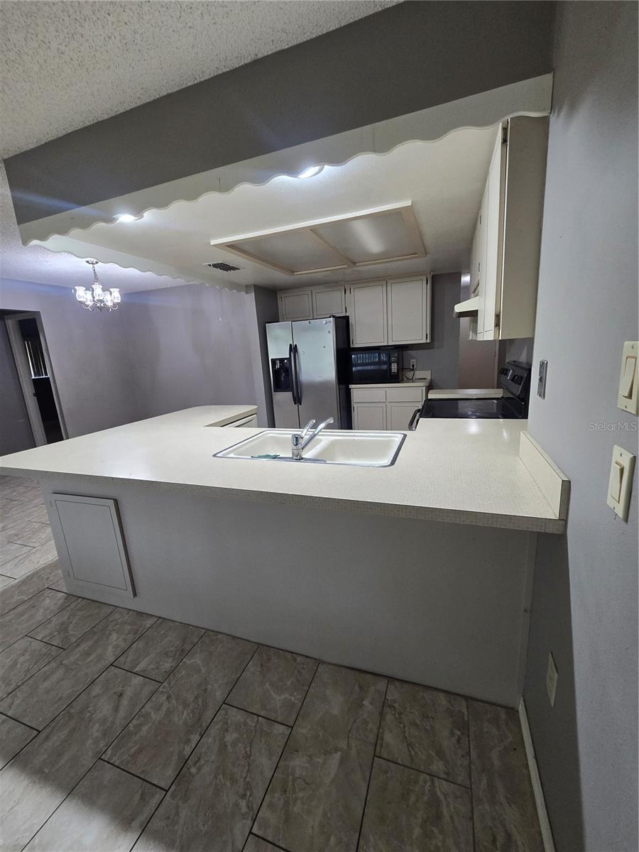 Listing photo id 1 for 11264 Topaz Street