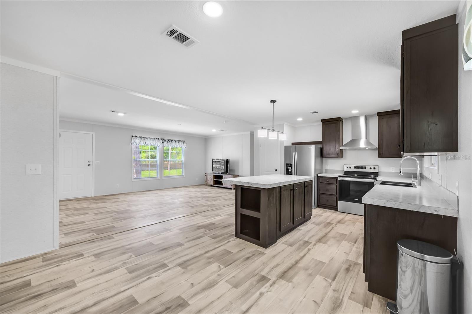 Image 10 of 47 For 8544 S 78 Th Street