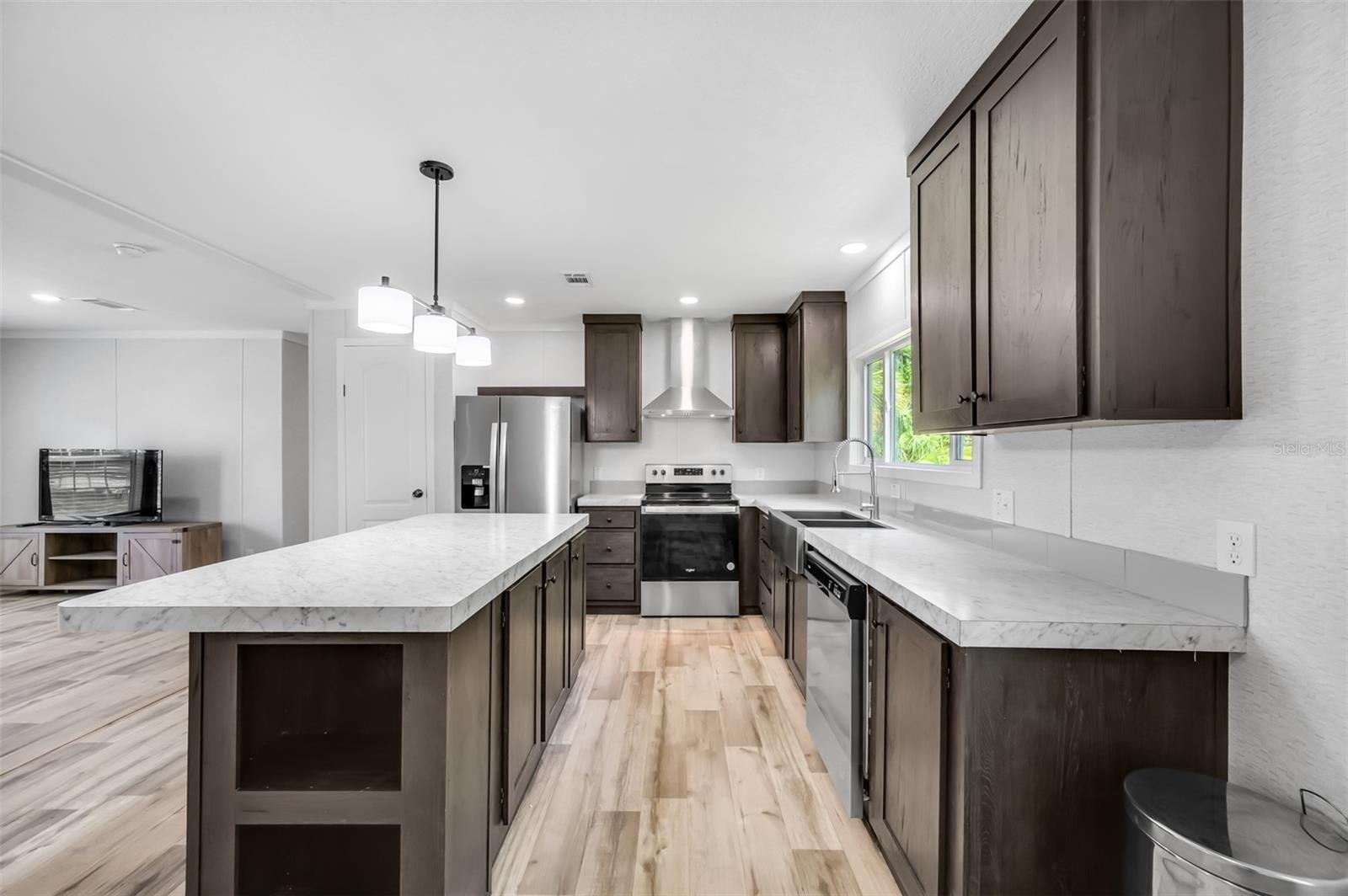 Image 11 of 47 For 8544 S 78 Th Street