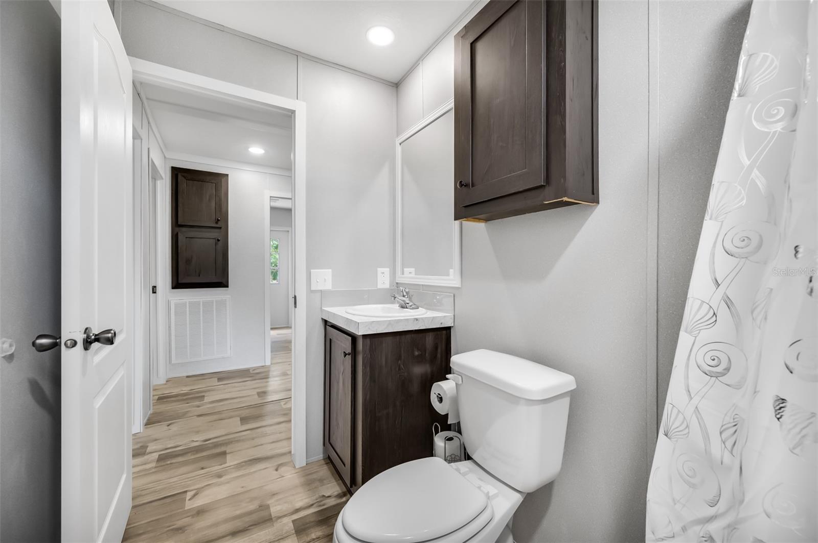 Image 18 of 47 For 8544 S 78 Th Street