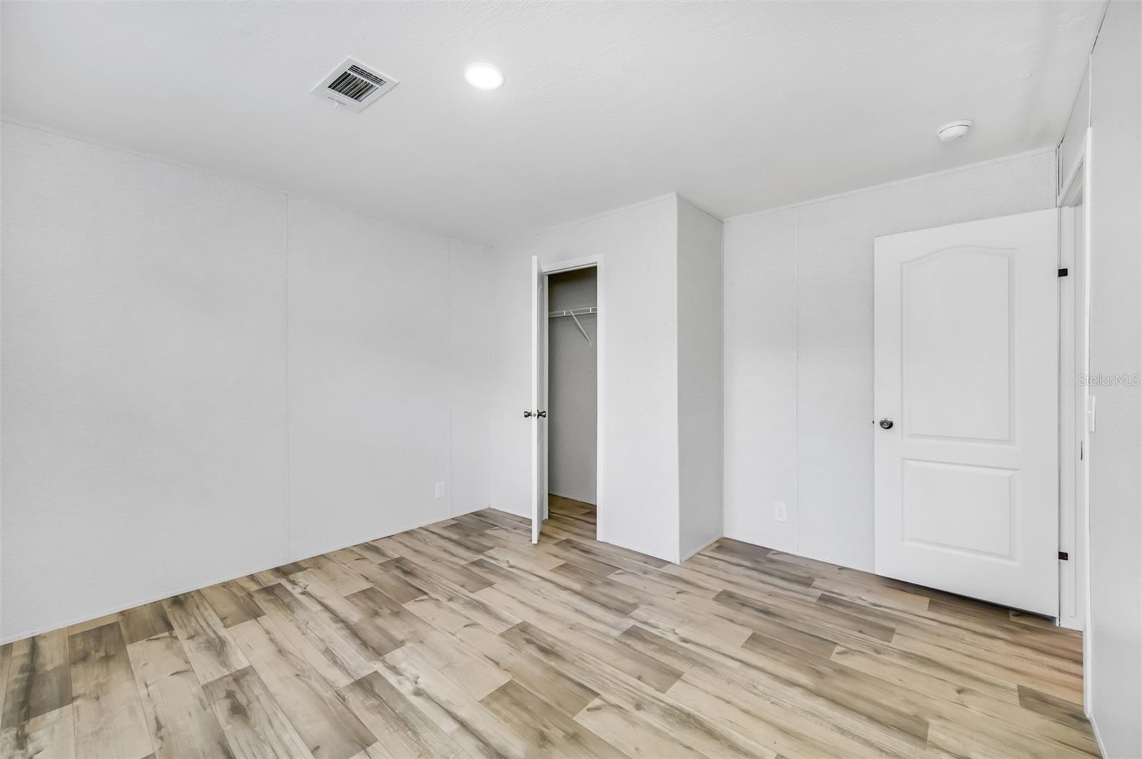 Image 20 of 47 For 8544 S 78 Th Street