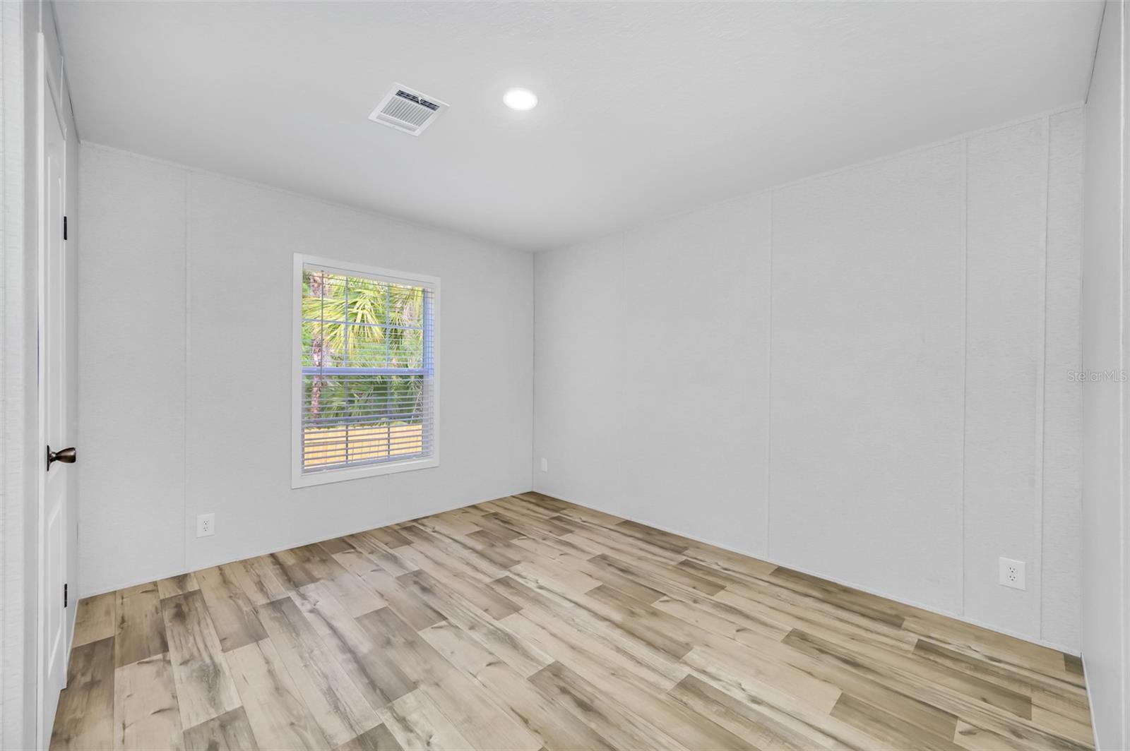 Image 22 of 47 For 8544 S 78 Th Street
