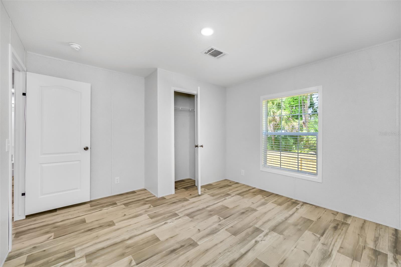 Image 23 of 47 For 8544 S 78 Th Street