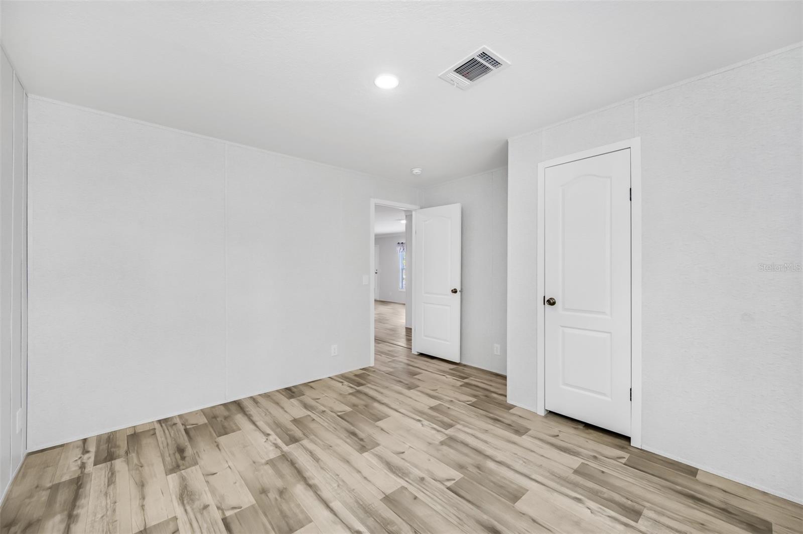 Image 24 of 47 For 8544 S 78 Th Street