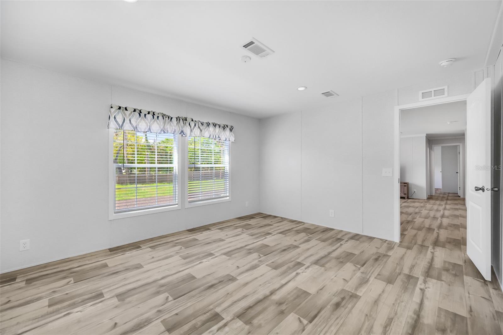 Image 29 of 47 For 8544 S 78 Th Street