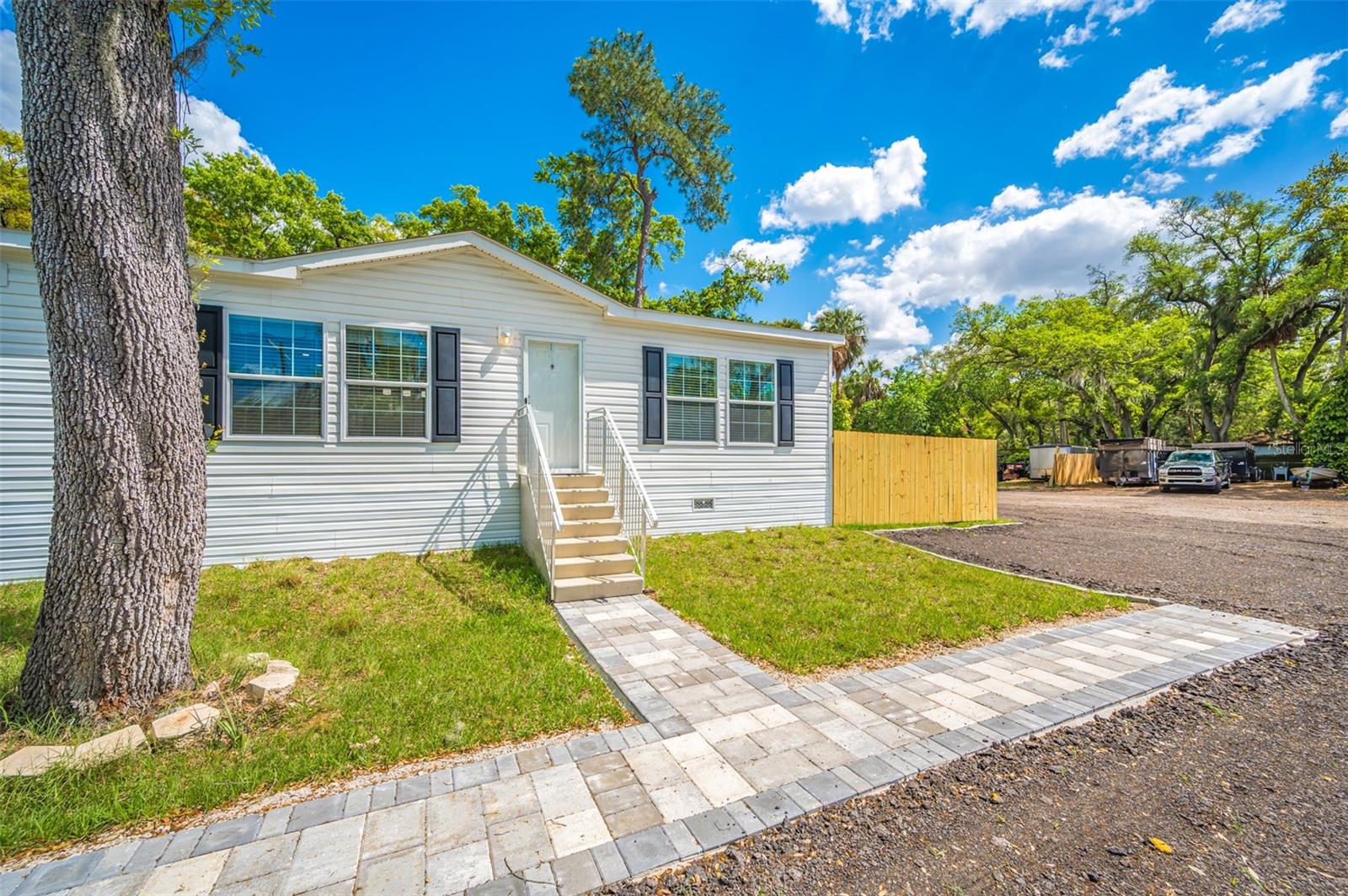 Image 3 of 47 For 8544 S 78 Th Street