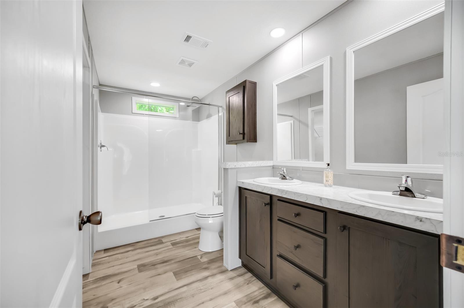 Image 32 of 47 For 8544 S 78 Th Street