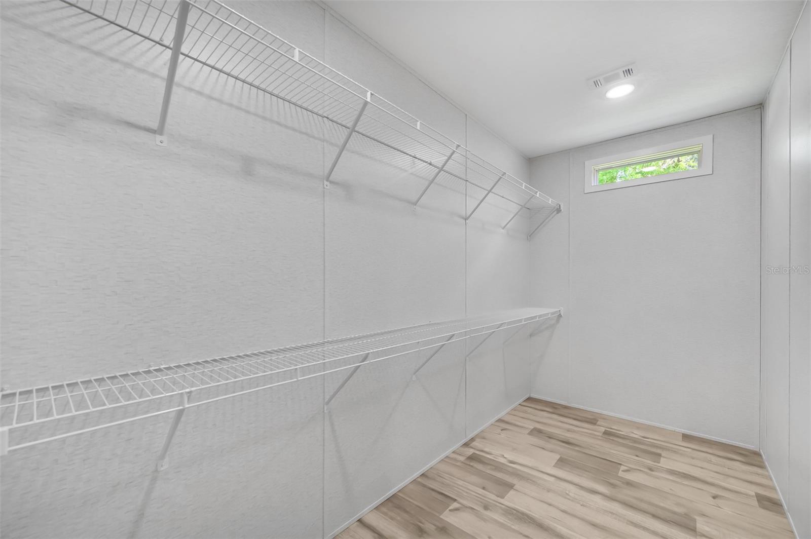 Image 33 of 47 For 8544 S 78 Th Street