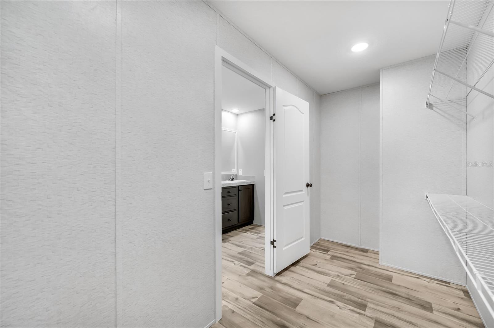 Image 34 of 47 For 8544 S 78 Th Street